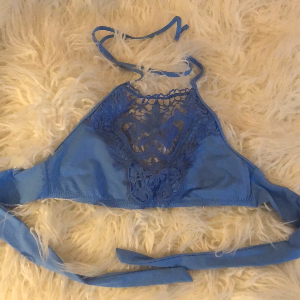 ❌SOLD❌ Halter Becca Bikini Top with lace